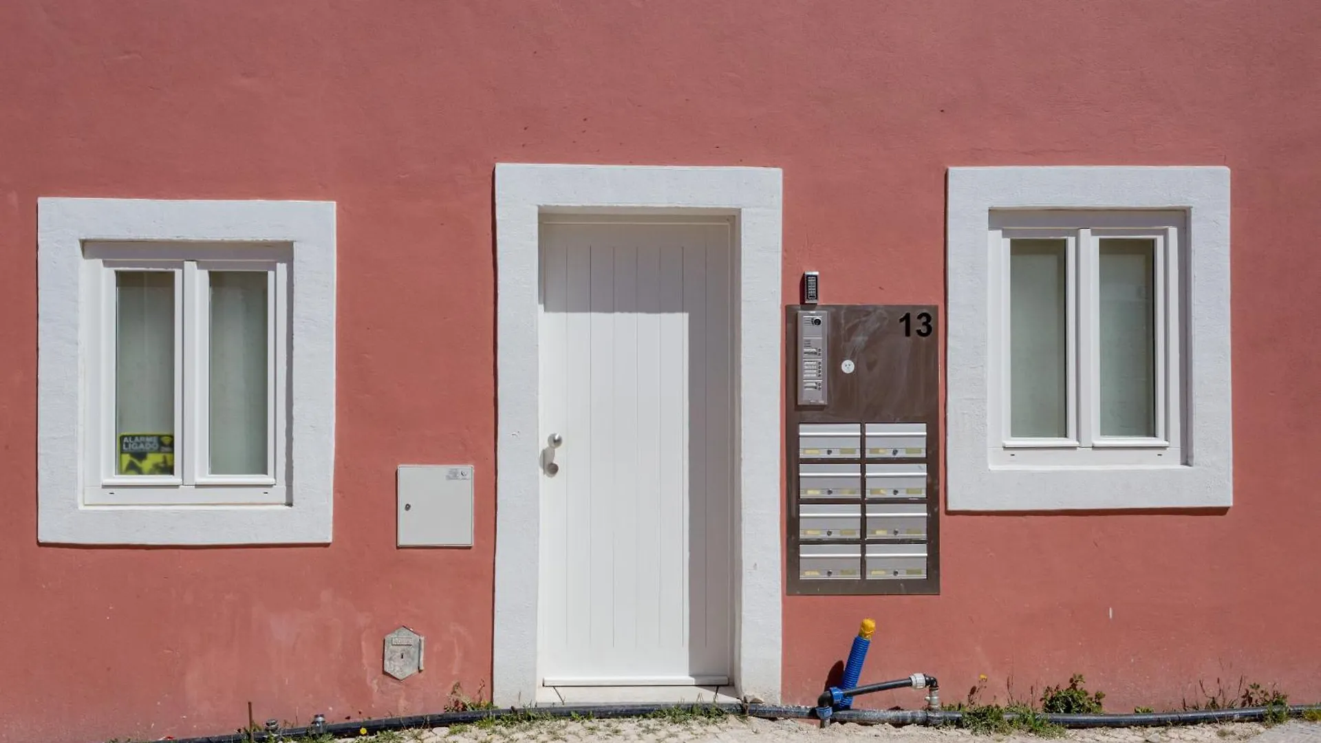 Charm Studio - Lisbon Getaway